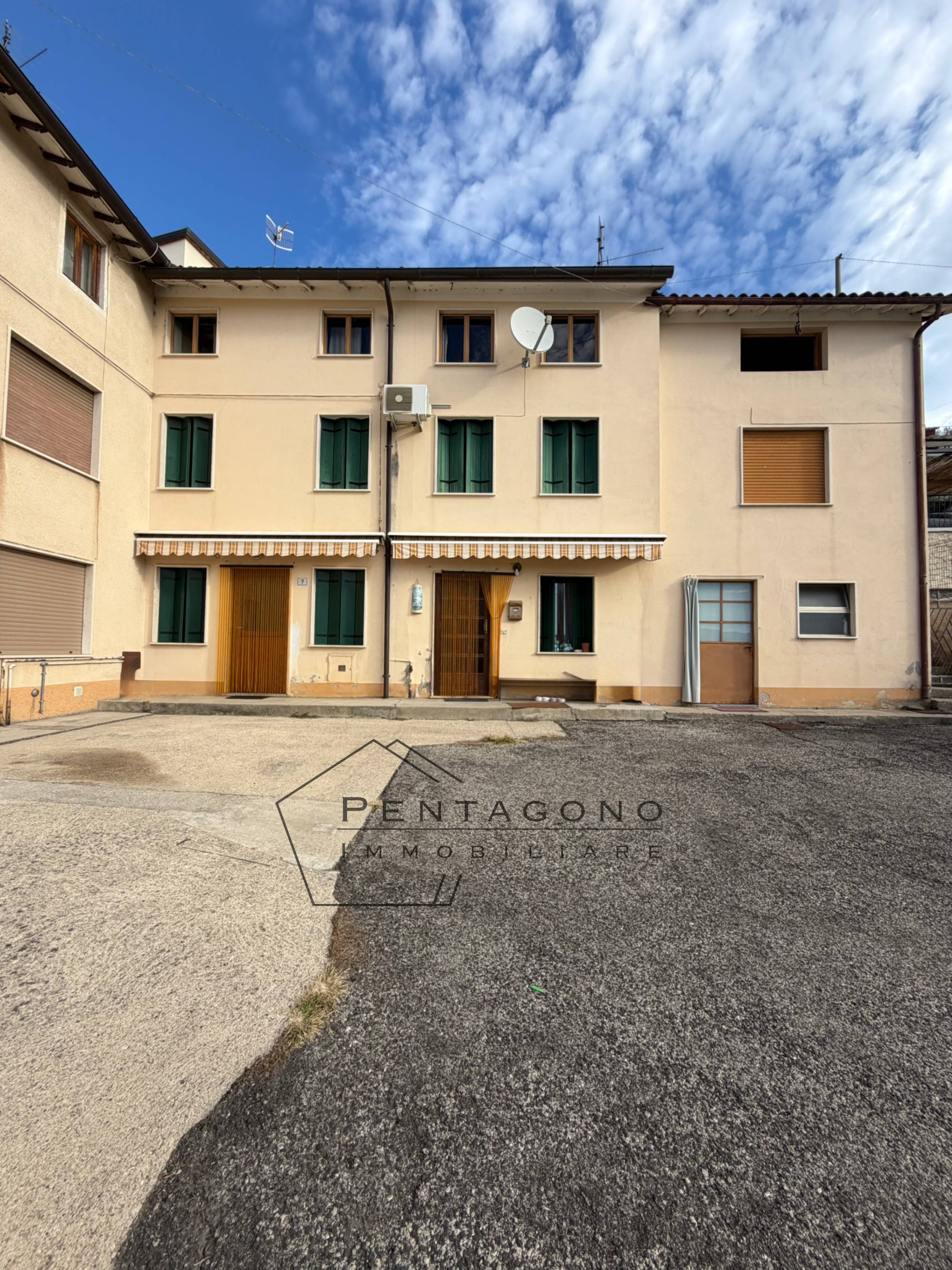Casa accostata Chiampo 25