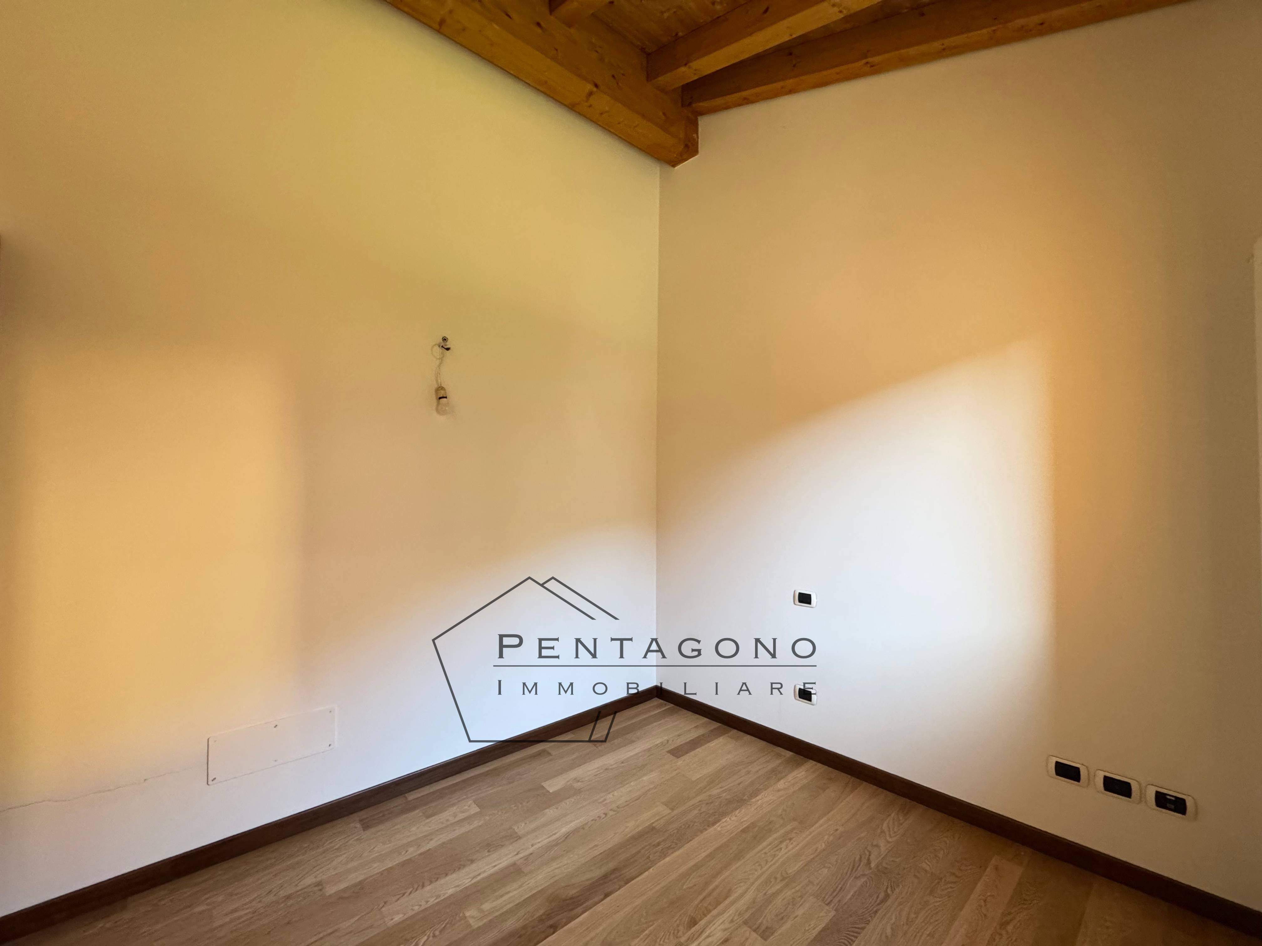 Casa accostata San Pietro Mussolino 21
