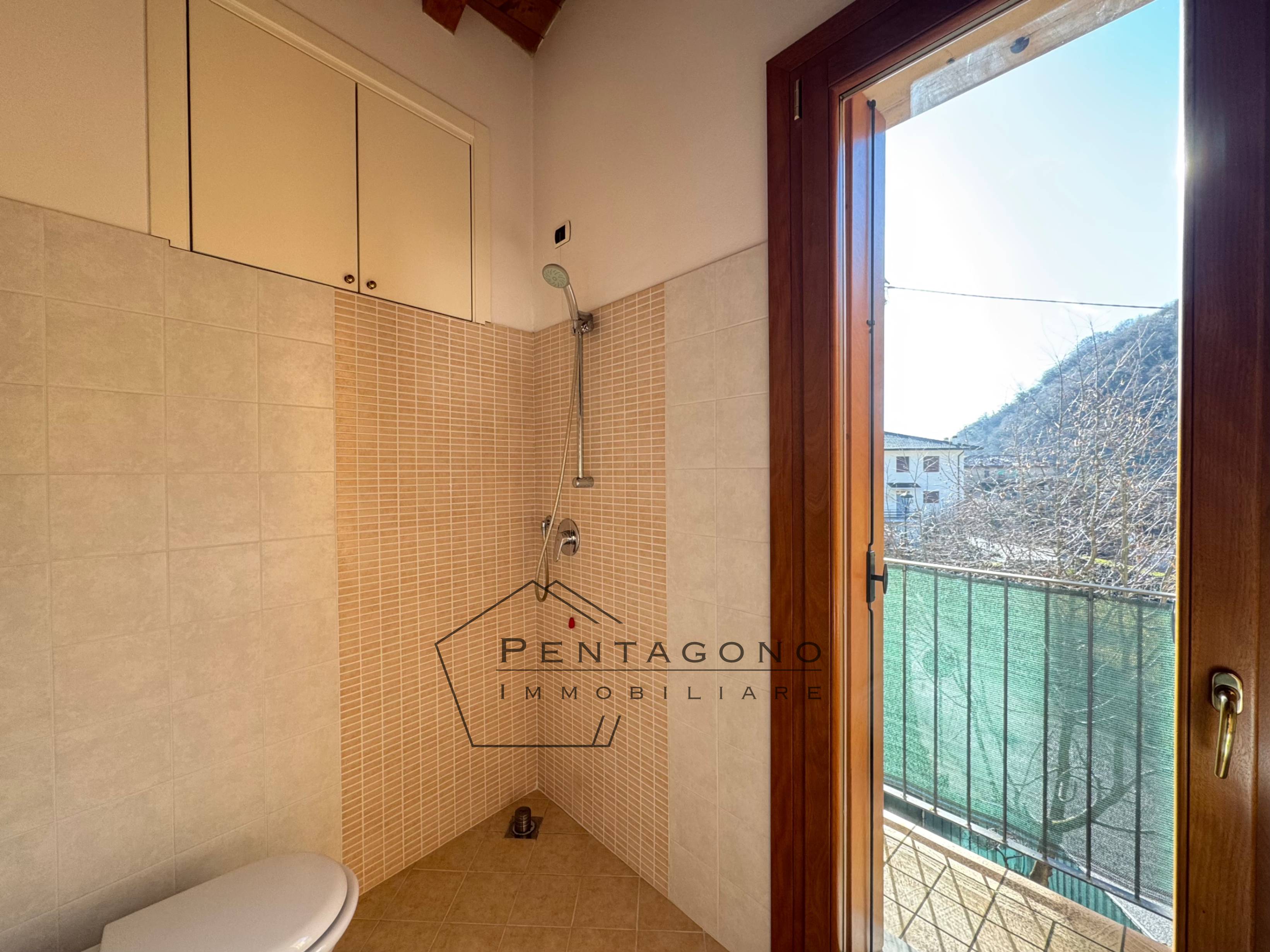 Casa accostata San Pietro Mussolino 18