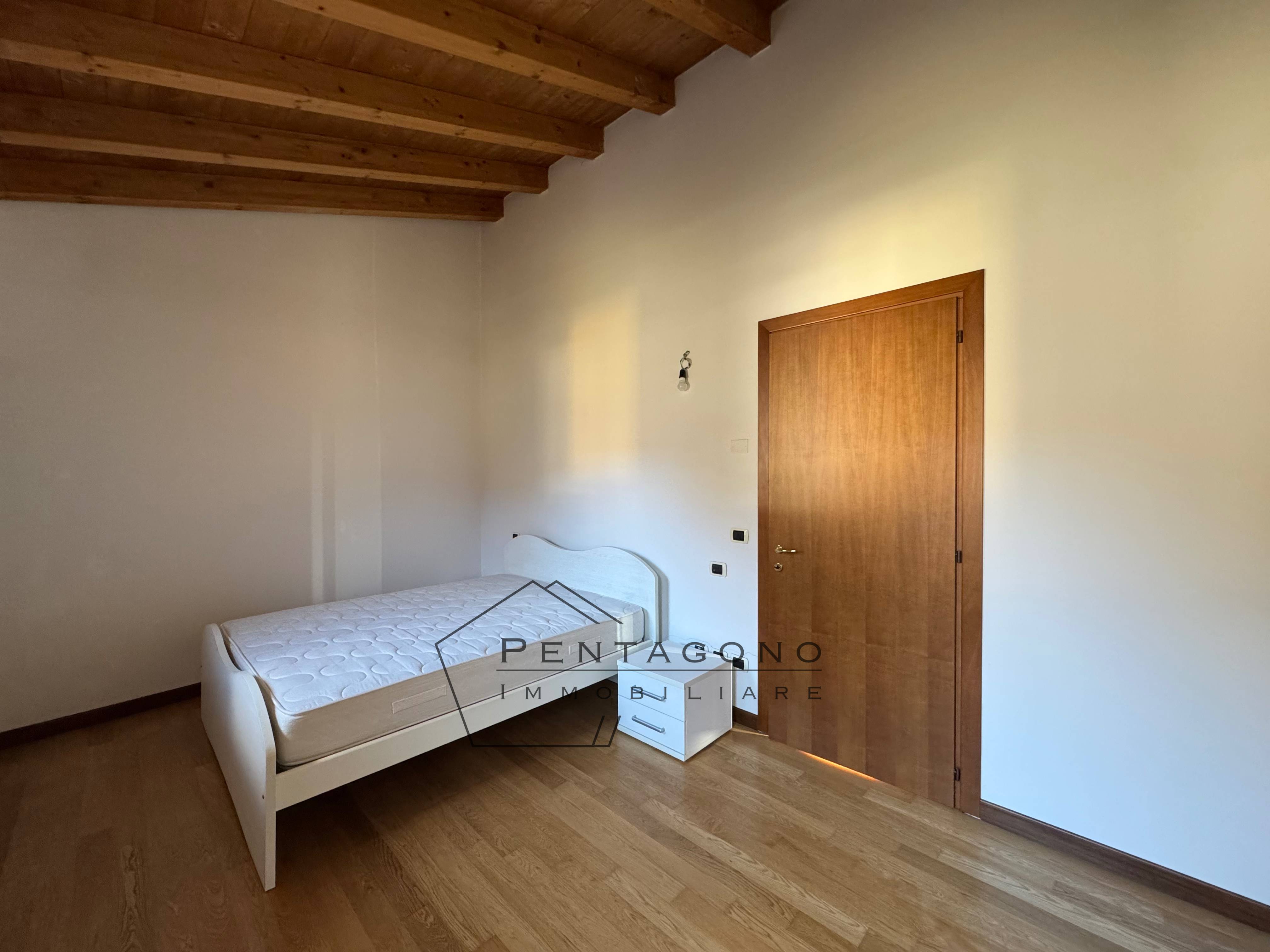 Casa accostata San Pietro Mussolino 10