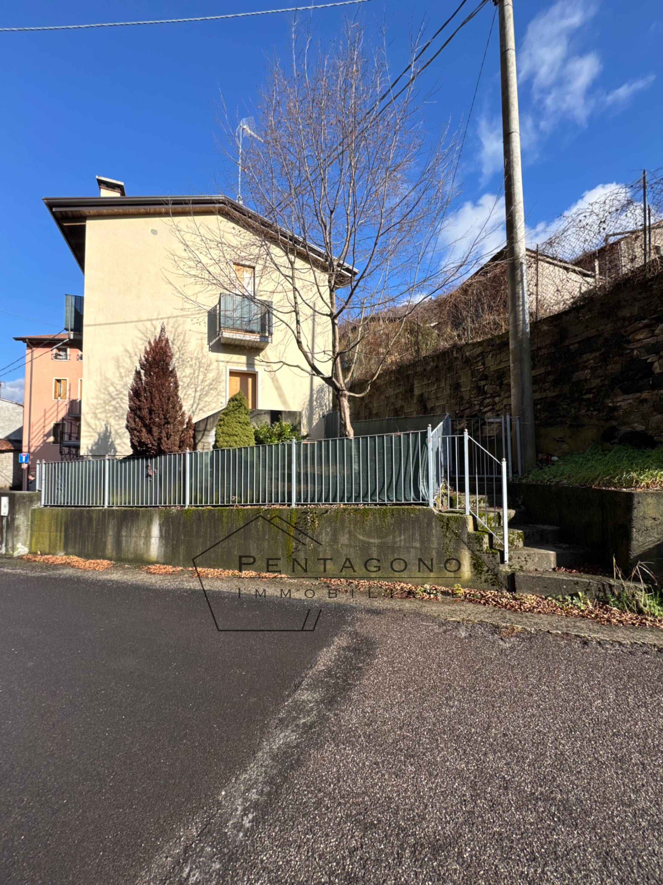 Casa accostata San Pietro Mussolino 28