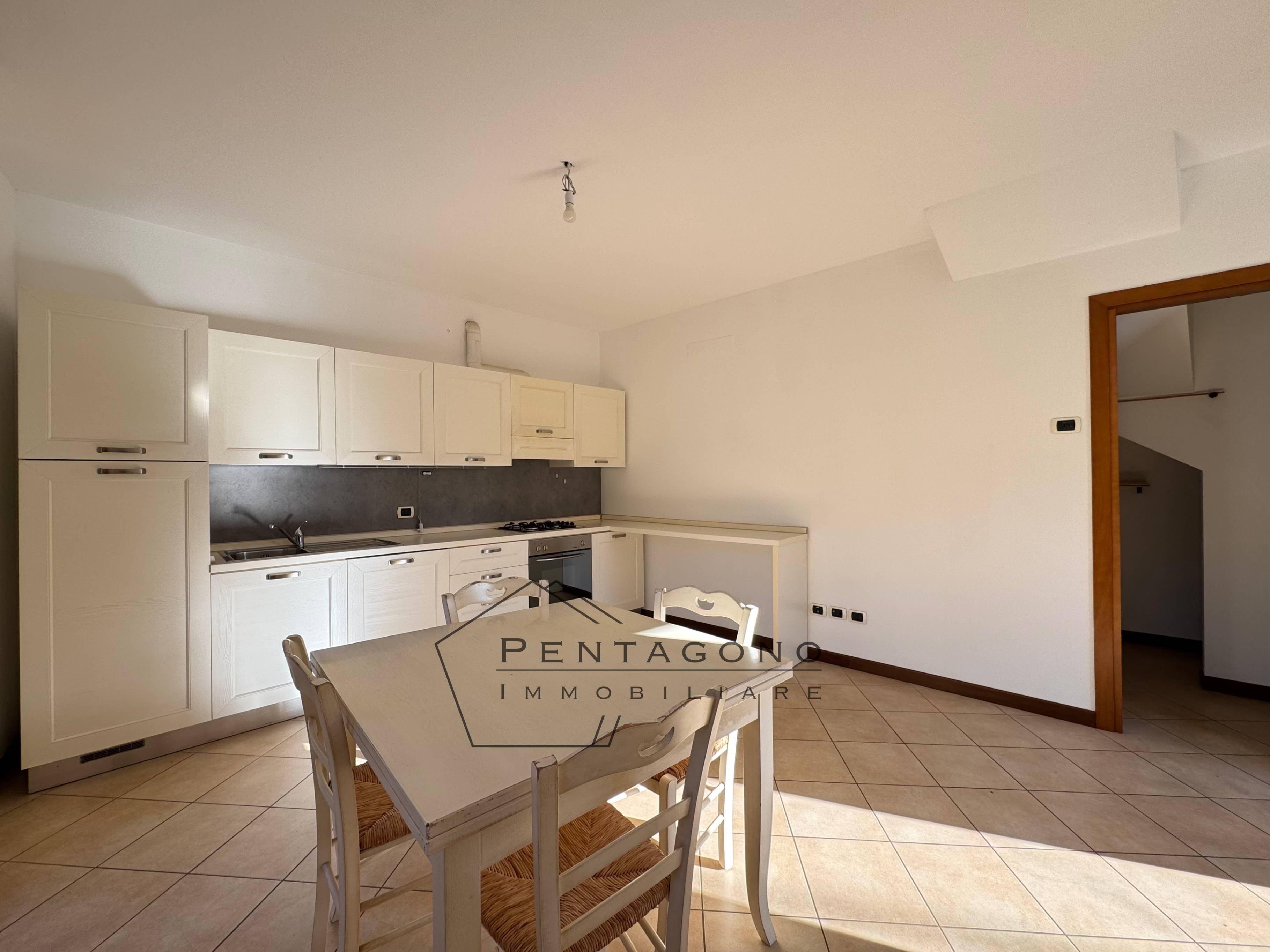 Casa accostata San Pietro Mussolino 4