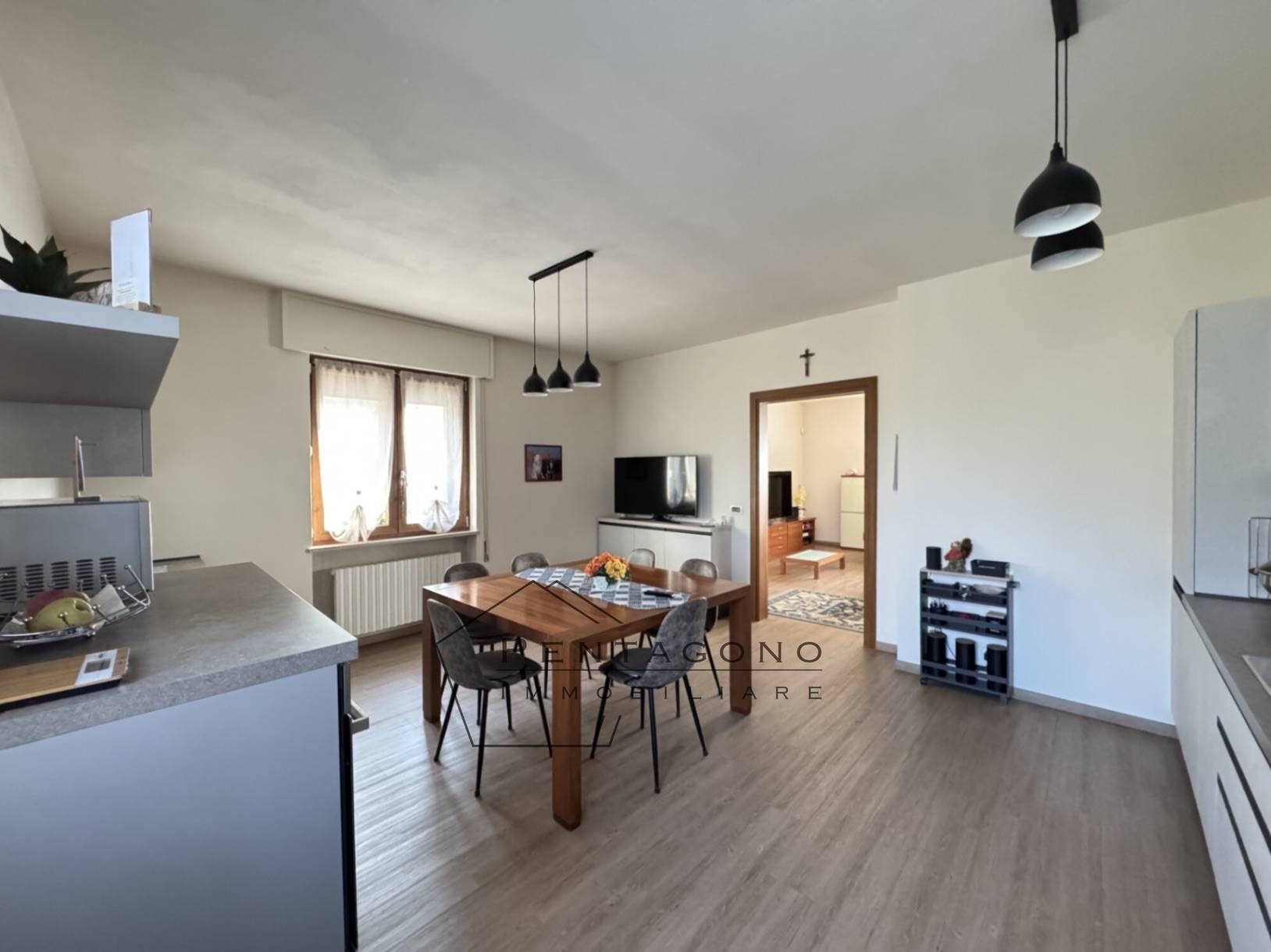 Casa accostata Castelgomberto 3