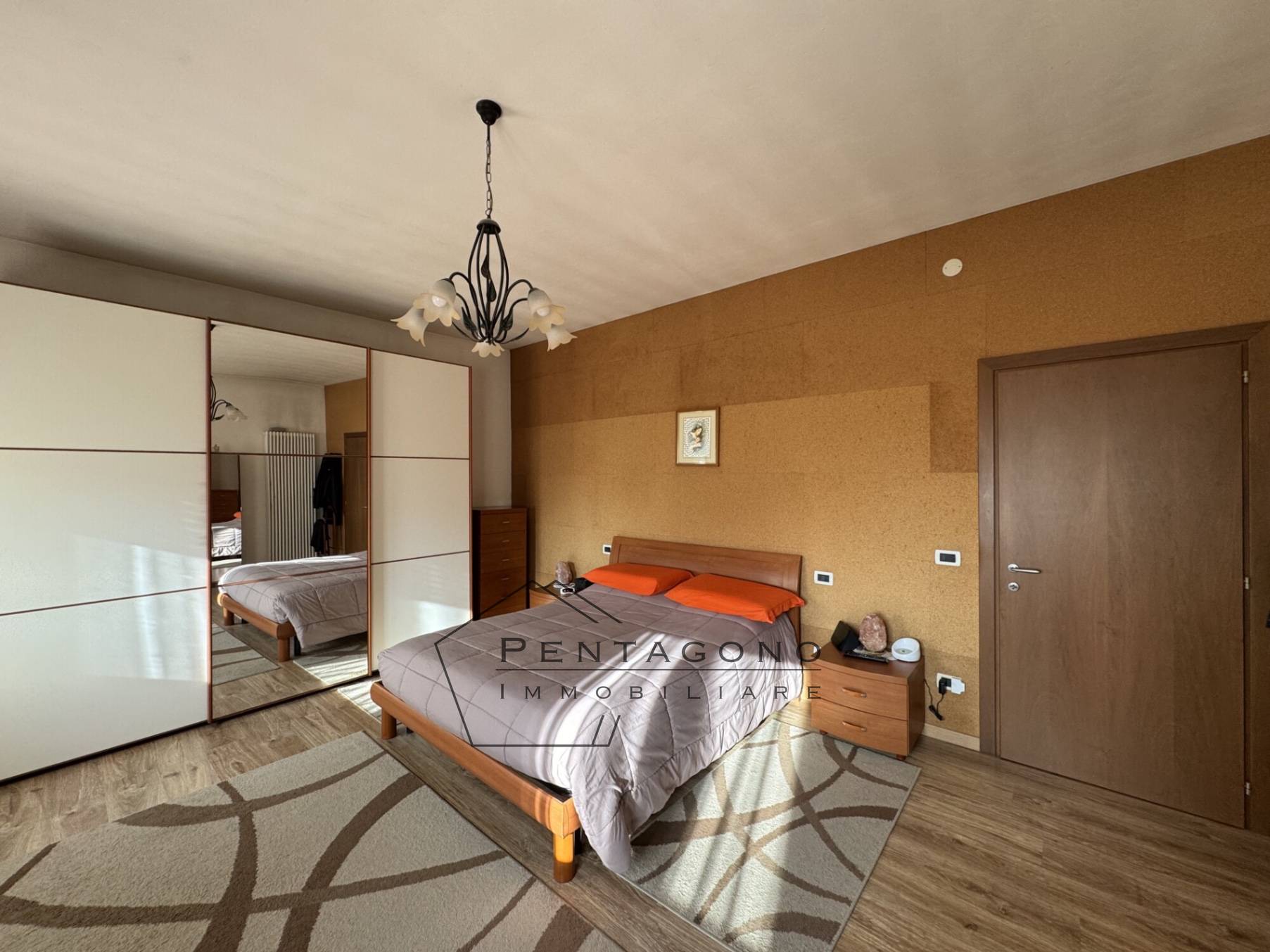 Casa accostata Castelgomberto 19