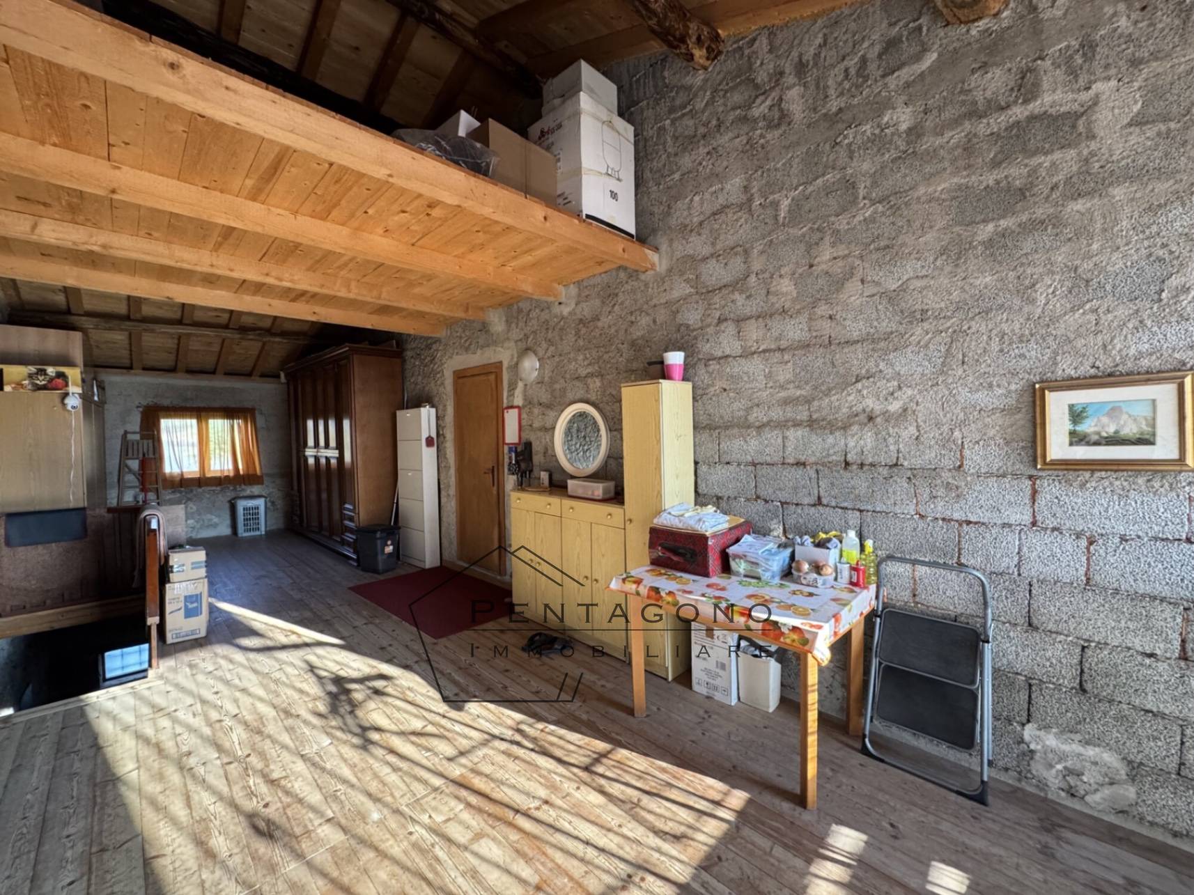 Casa accostata Castelgomberto 26